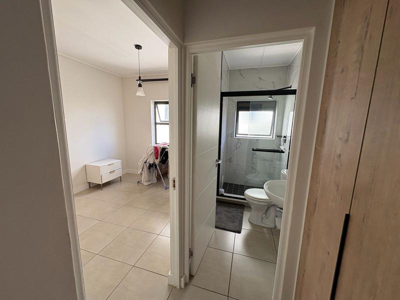 To Let 2 Bedroom Property for Rent in Richwood Western Cape